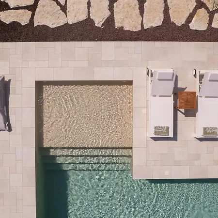 Aurora Villa