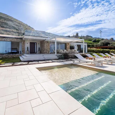 Aurora Villa