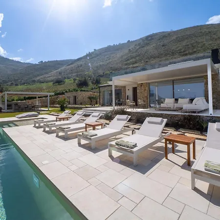 Aurora Villa