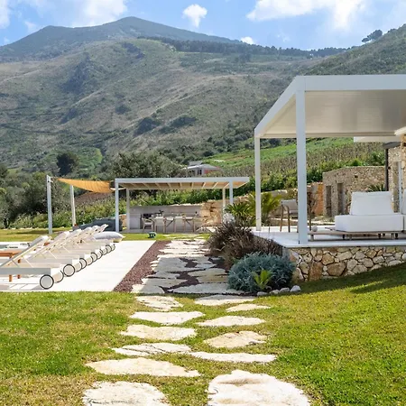 Aurora Villa