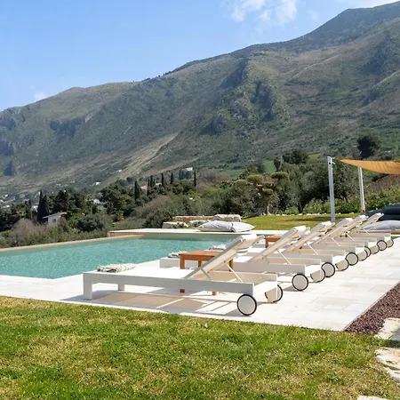 Villa Aurora