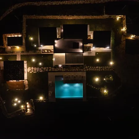 Aurora Villa *